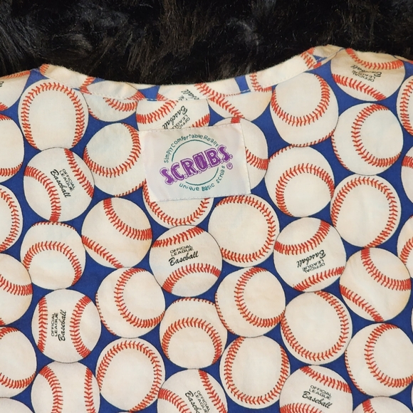Baseball Scrubs Top Size Medium - Picture 6 of 8